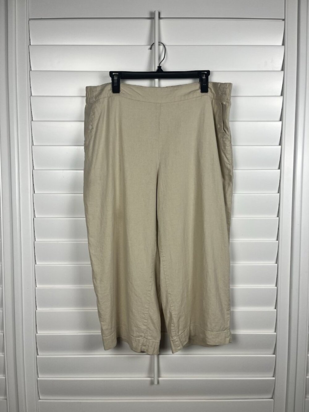 Croft & Barrow Women’s L Beige Linen Blend Pull On Capri Pants Coastal